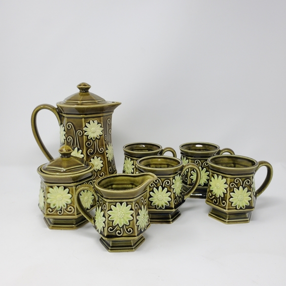 VTG 1960s Avocado Green Hexagon Ceramic Daisy Tea Set, from Japan - Picture 3 of 5